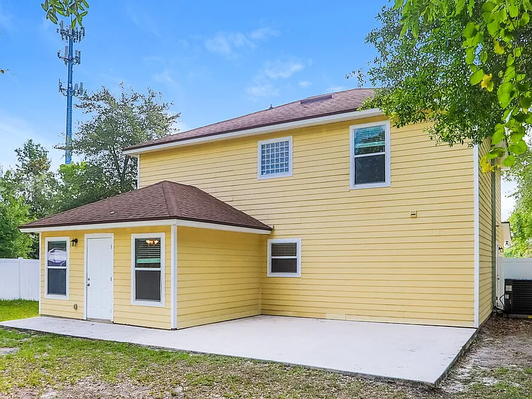 8106 Byrd Landing Ct — Photo 17
