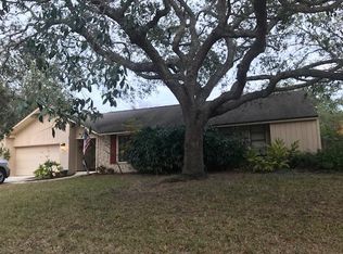 400 Meravan Ct, Palm Harbor, FL 34683