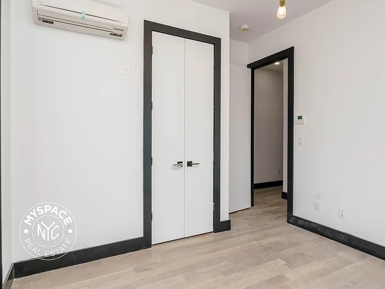 923 Broadway #4C — Photo 14