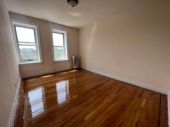 5th image of 92 Saint Nicholas Ave APT 4B