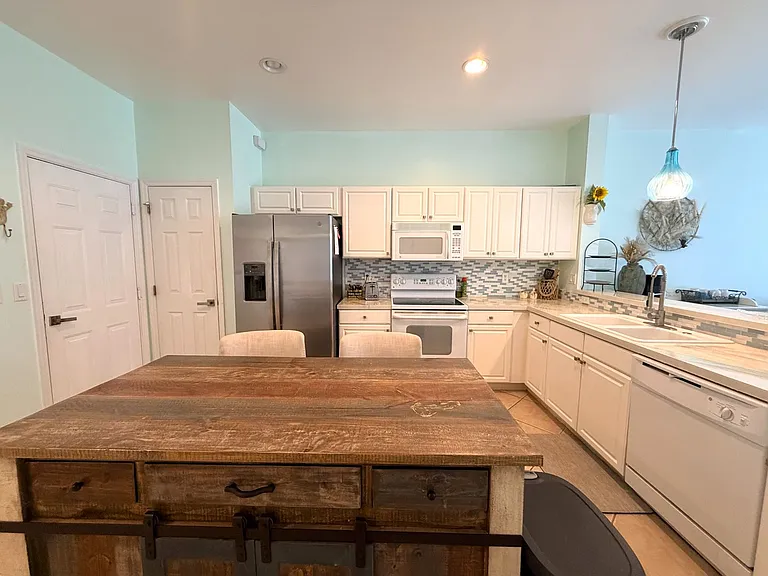 8311 Village Edge Cir #3 — Photo 5