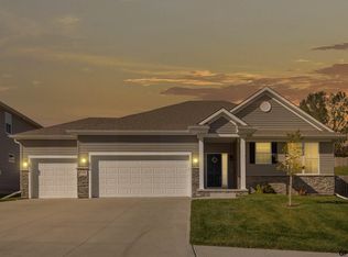 7358 S 185th St, Omaha, NE 68136