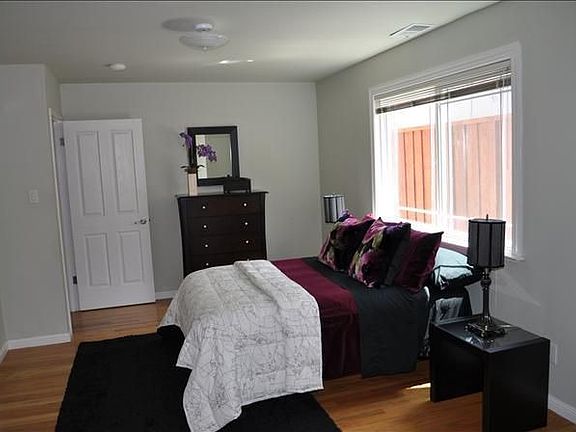 3rd image of 1621 Pecan Ct