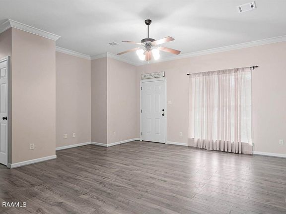 3rd image of 100 Glenfield Dr