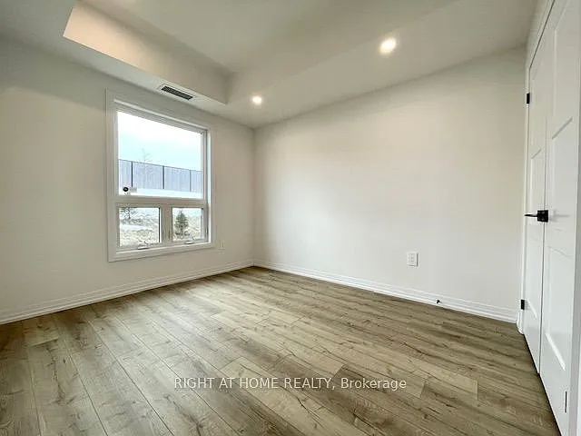 15 Kneeshaw Dr #102 — Photo 16