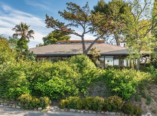 3710 Hampstead Rd, La Canada Flintridge, CA 91011