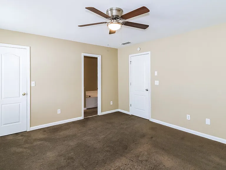 295 Lakeview Trl — Photo 11