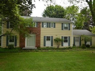 11 Old Forge Ln, Pittsford, NY 14534