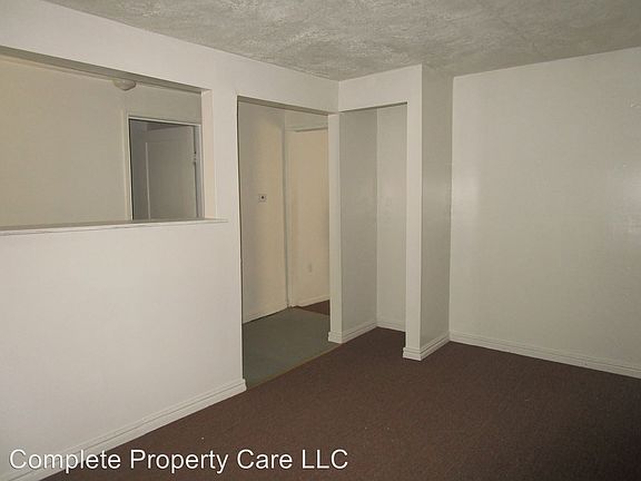 2nd image of 816 N Bellaire Ave