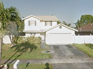 920 SW 100th Ter, Pembroke Pines, FL 33025