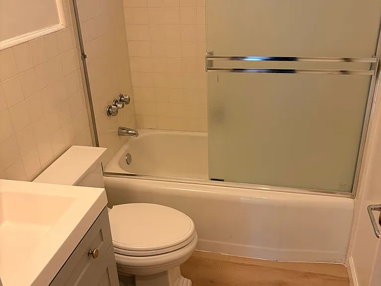 573 Lytton Avenue — Photo 9