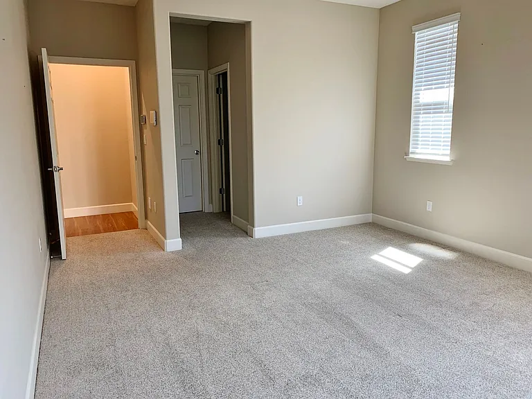 925 Fulton Way — Photo 9