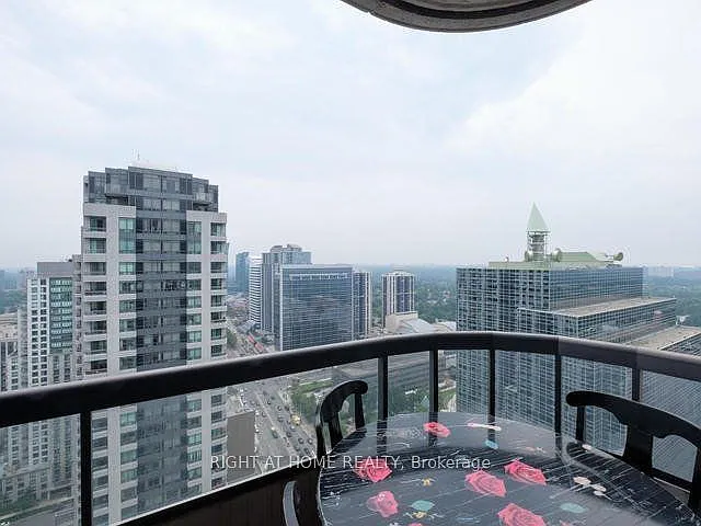 33 Empress Ave #Penthouse 506 — Photo 10
