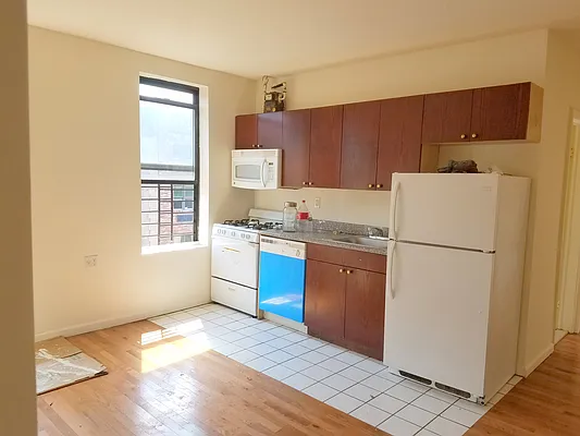 Rented by Alma Realty Corp. | media 3