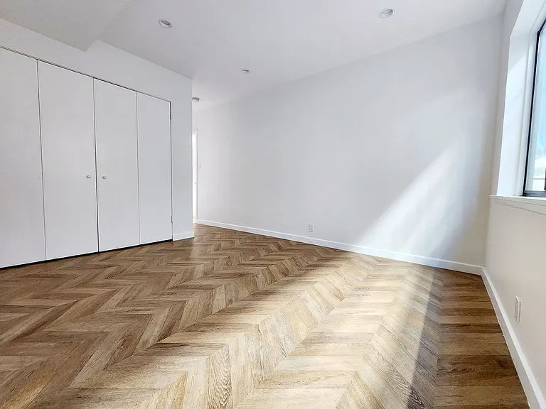 542 Glenrock Ave — Photo 38