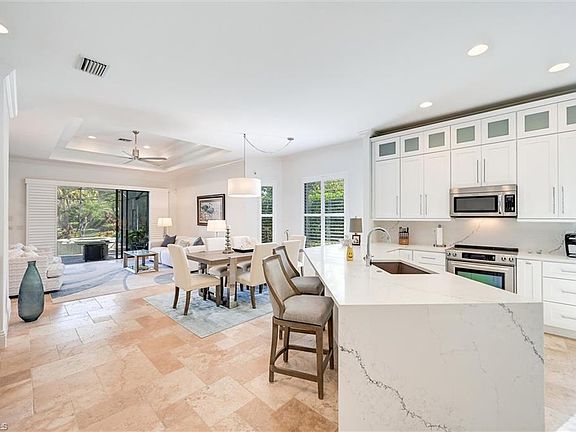 3rd image of 7598 Moorgate Point WAY