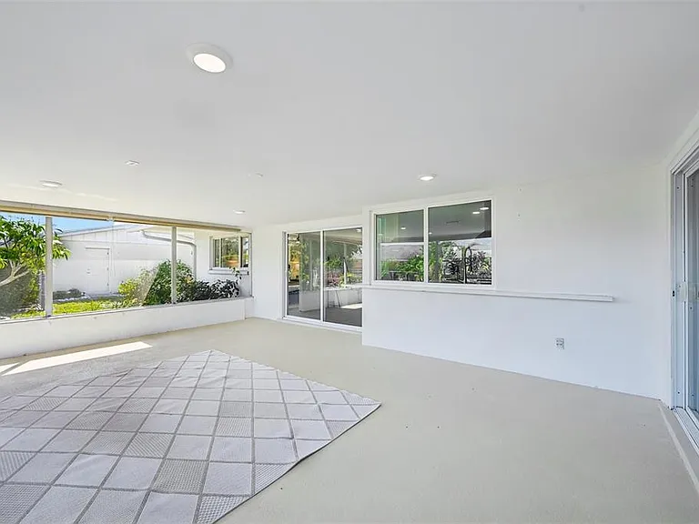 6735 Keystone Dr — Photo 42