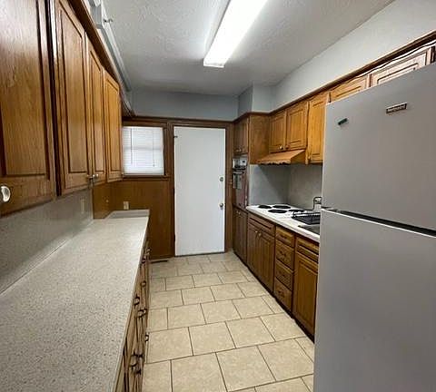 5th image of 2244 NW 16th St APT A