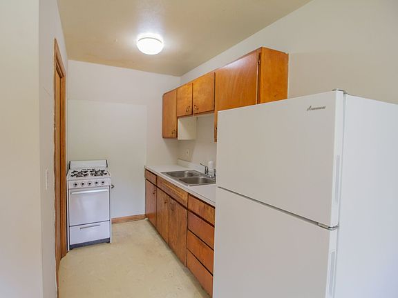 5th image of 804 Hunt Ave APT 5