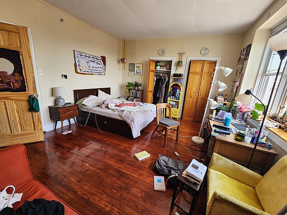 3rd image of 1733 W Montgomery Ave #6