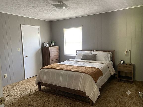 5th image of 800 Crestview Dr #7
