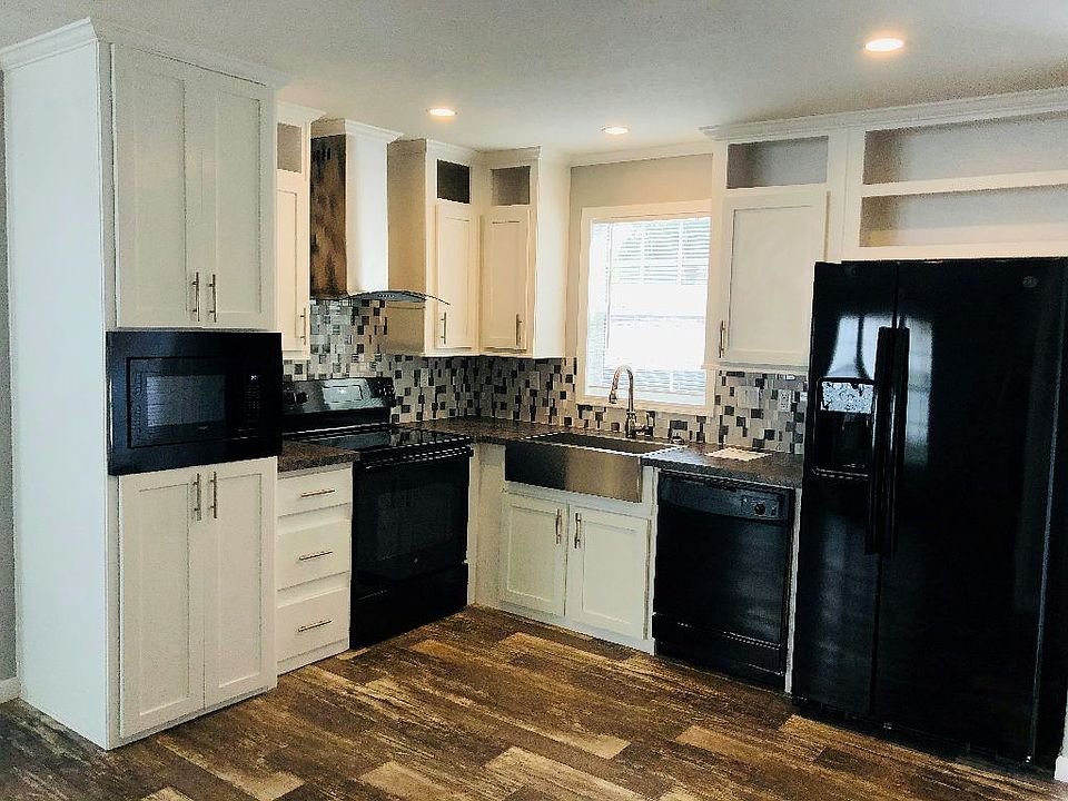 1st image of 486 Chickadee Ct