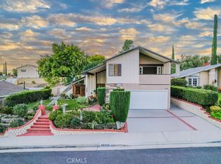 23132 Posada Dr, Santa Clarita, CA 91354