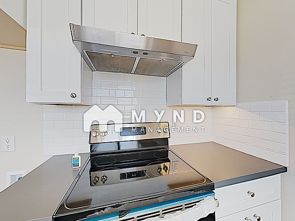3rd image of 2063 Casa Mia Dr
