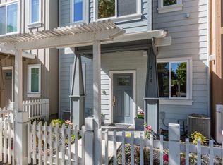 2236 W Middlefield Rd, Mountain View, CA 94043