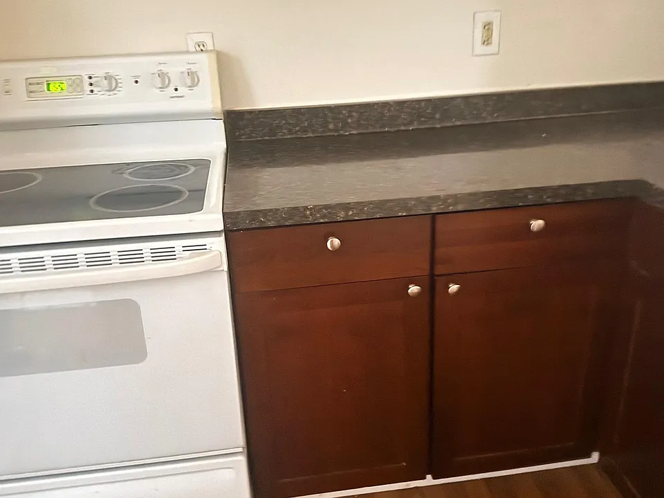 117 Pollard Ave #1