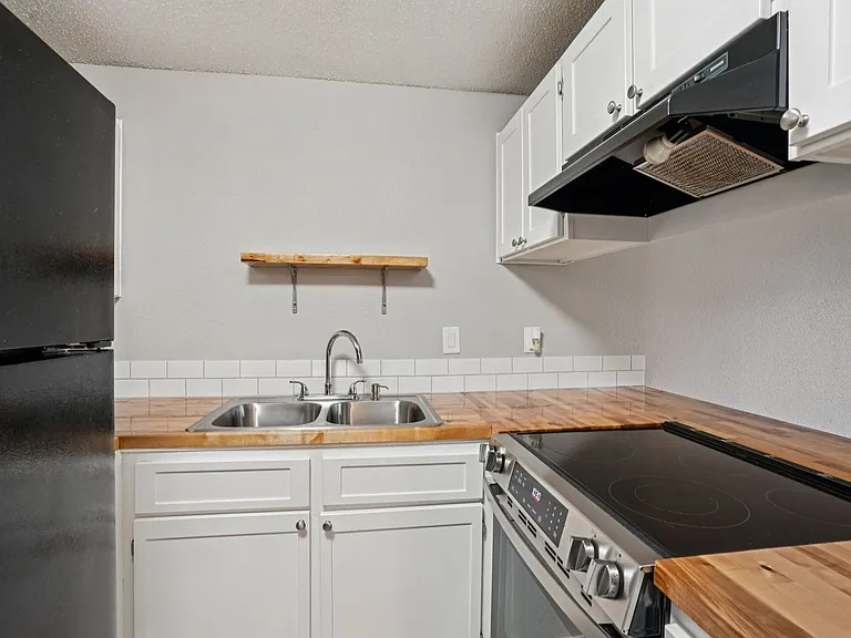 Bagley Estates- HOME SWEET HOME- UP TO 4 WEEKS FREE! — Photo 36