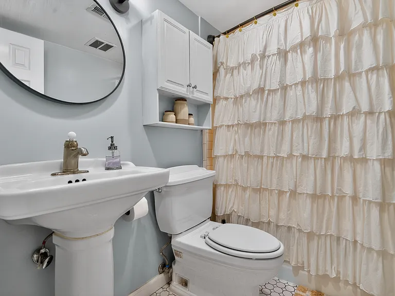 29 14th St NE #29 — Photo 10