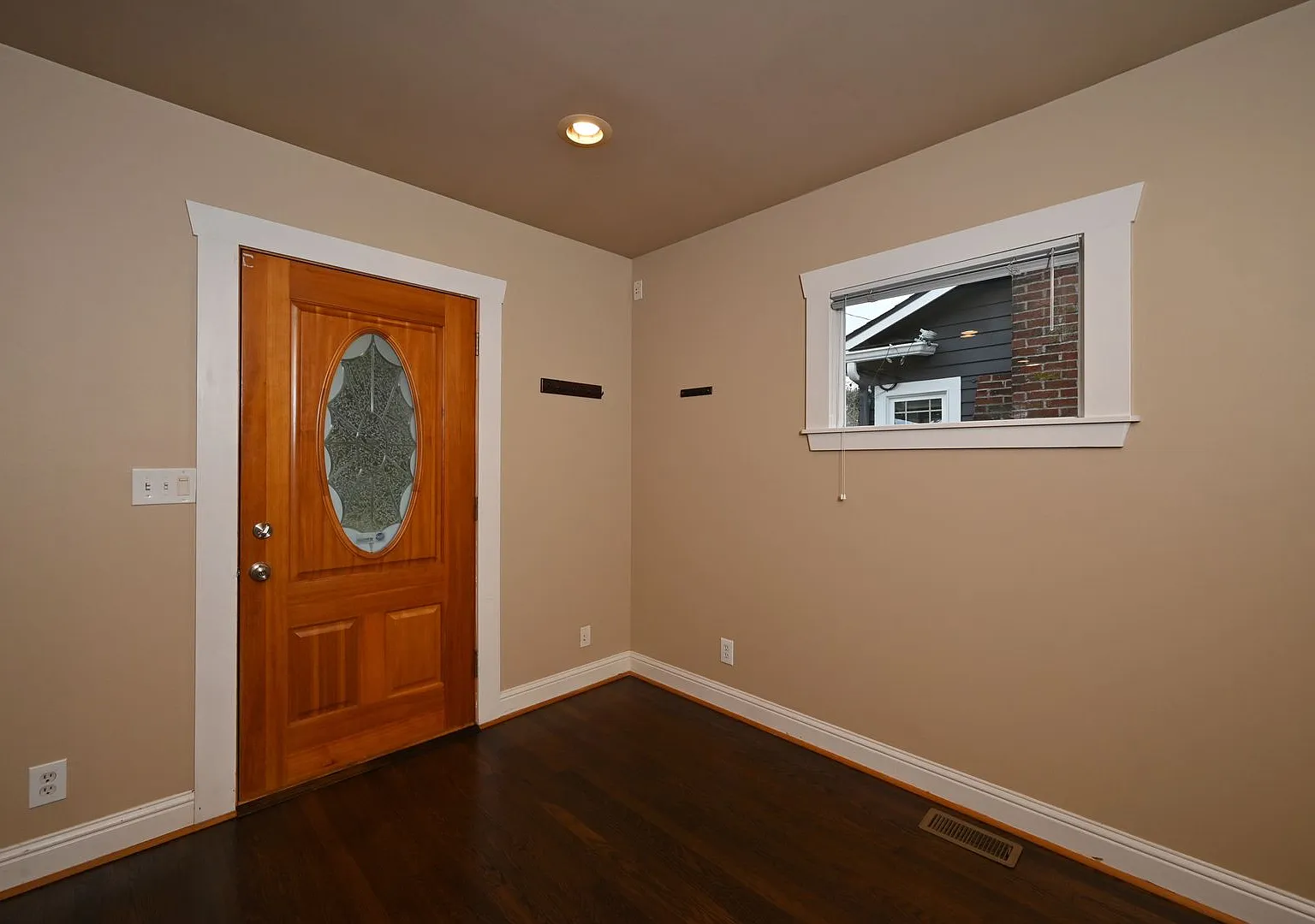 Charming 3 Bedroom/2 Bath Craftsman Home for Lease in Phinney/Greenlake — Photo 3