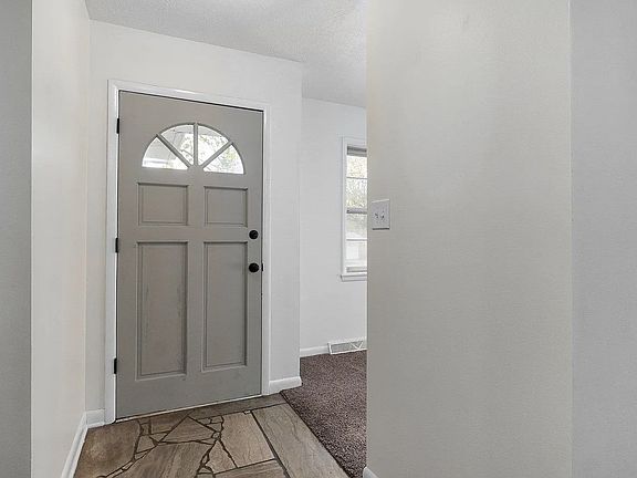 4th image of 2316 S Barcliff Ave