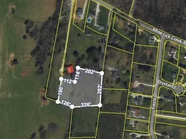 2590 Mine Lick Creek Rd, Cookeville, TN 38501