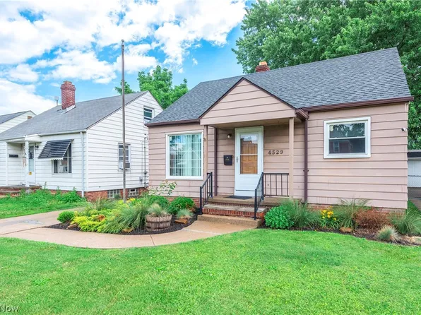 4529 W 150th St, Cleveland, OH 44135