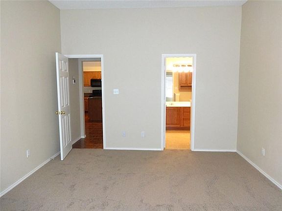 3rd image of 5003 Diamond Springs Ct