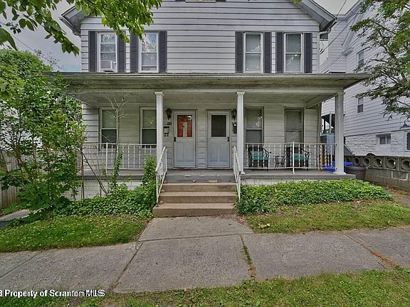 2nd image of 819 Delaware St