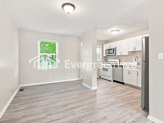 5th image of 940 Elton Ave