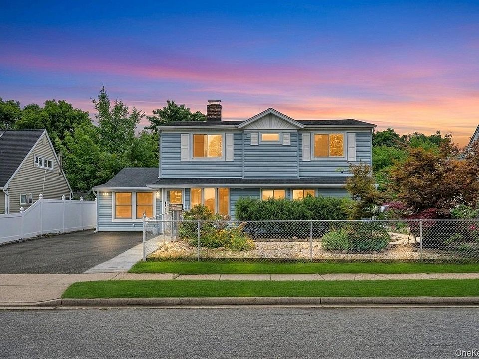 1st image of 40 Blueberry Lane
