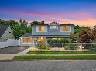 40 Blueberry Lane, Hicksville, NY 11801
