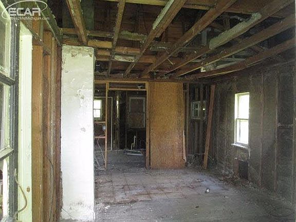 5th image of 1064 W Schumacher Ave