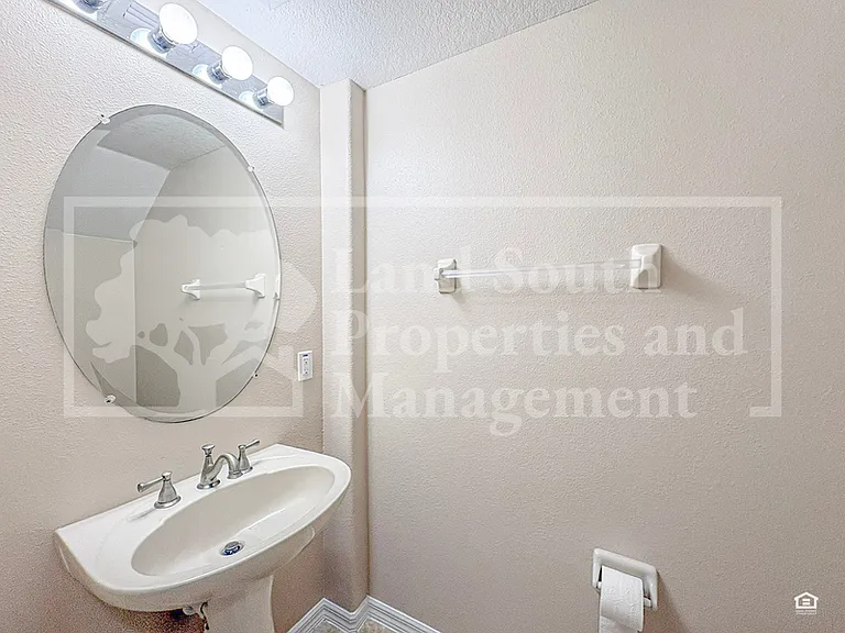 1762 Altavista Cir — Photo 25