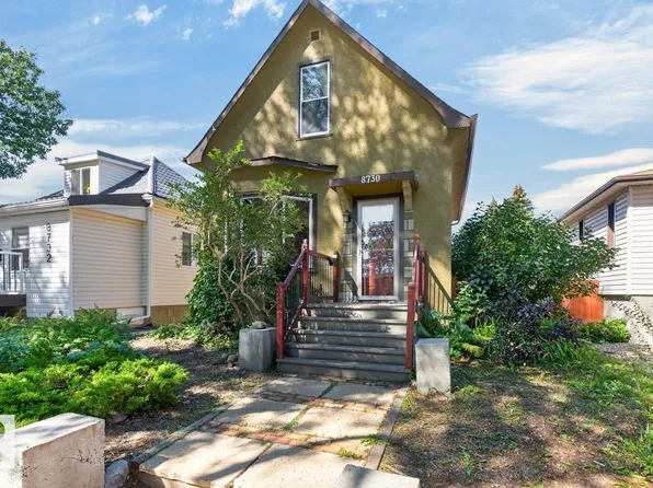 8730 84th Ave NW, Edmonton, AB T6C 1E2