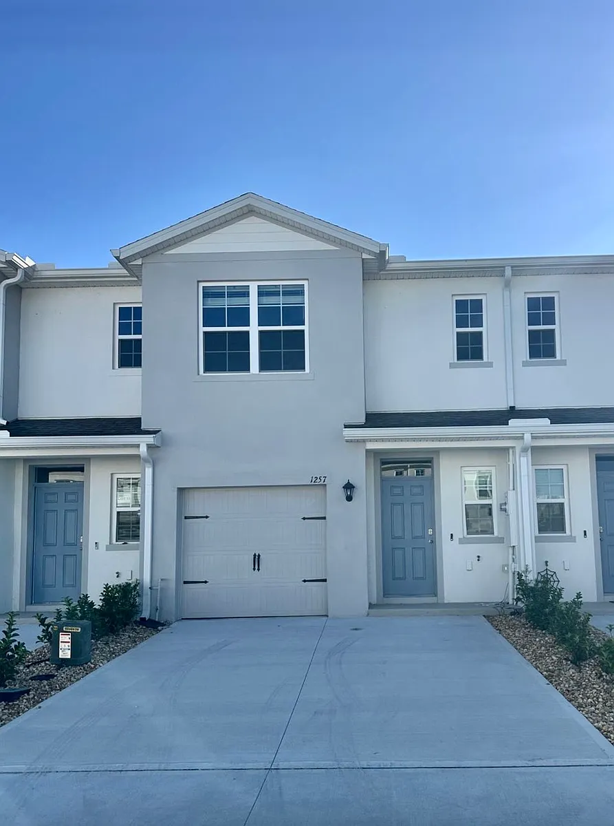Building Photo - 1257 Balsam Dr