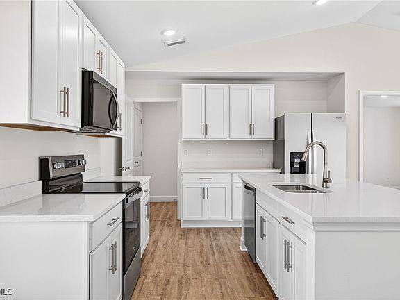 7th image of this home