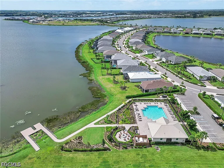 16056 Shoreline Dr — Photo 35