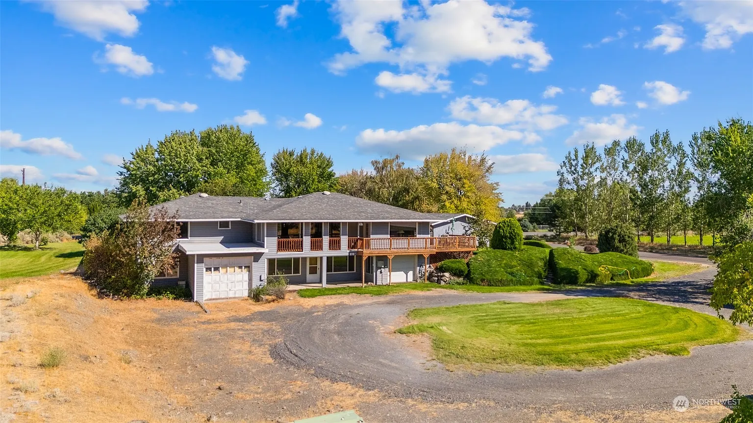 2038 Road 18 NW photo 1