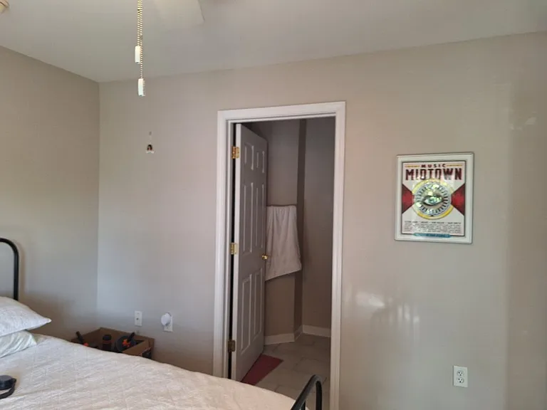 1636 Queen Anne Way — Photo 3