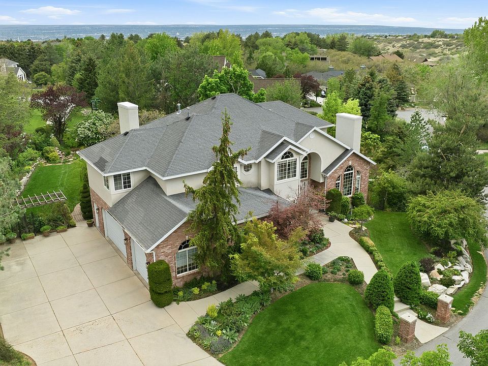 1st image of 9 Pepperwood Pointe Ln